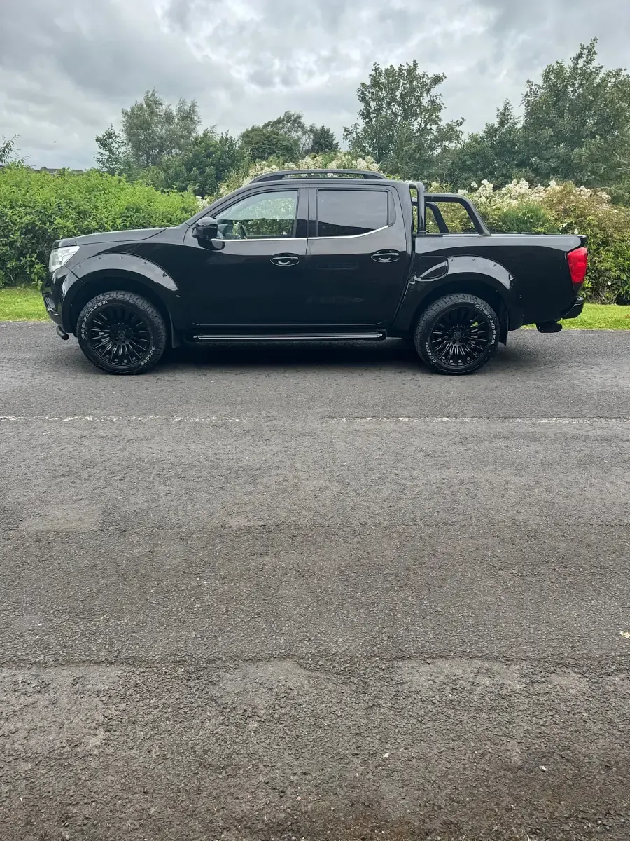 Used Nissan Navara Tekna 2018 Black Pickup