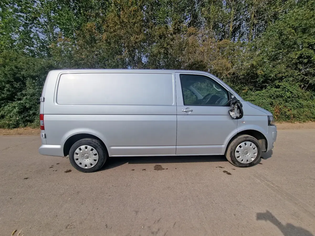 Used VW T5 101 HP (74 kW) 2015 Silver Van