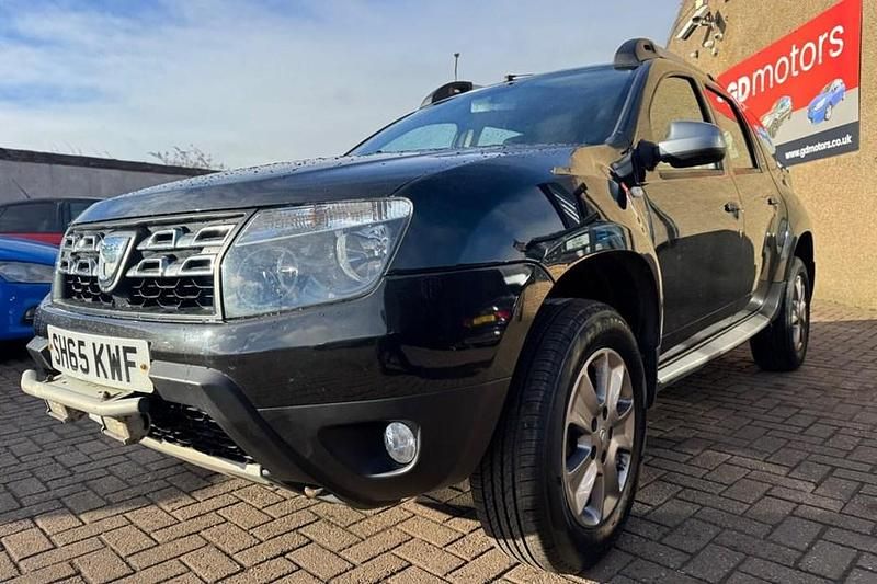 Used Dacia Duster Lauréate 110 HP (80 kW) 2015 Black SUV