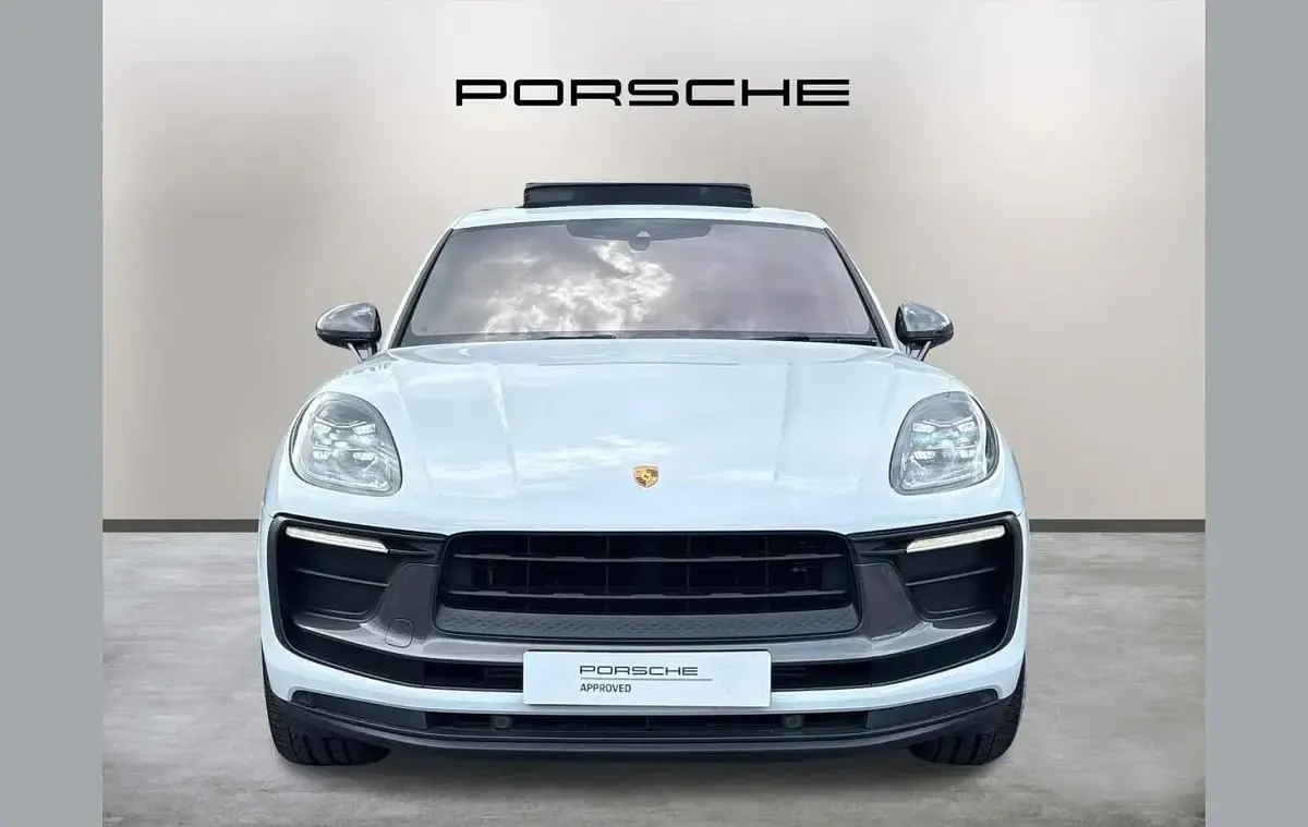 Used Porsche Macan 261 HP (191 kW) 2024 White SUV