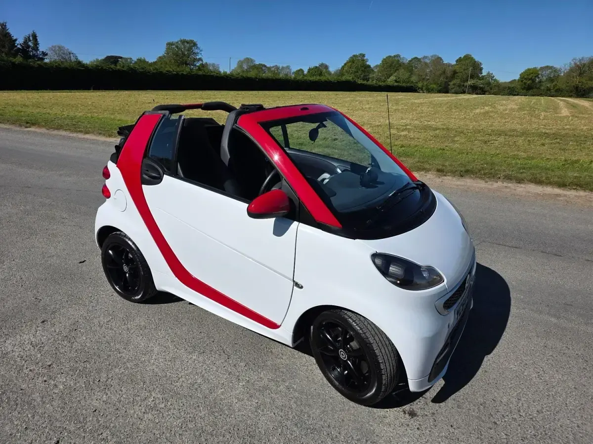 Used Smart ForTwo Cabrio 2014 White Cabriolet