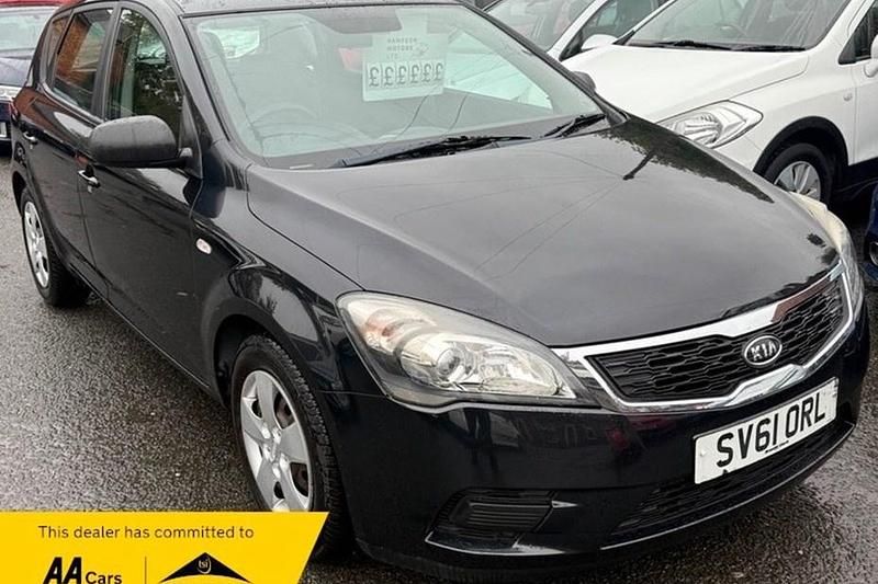 Black Used 2011 Kia Ceed 2 Hatchback | £2,499 (Good price) - Image 1/1