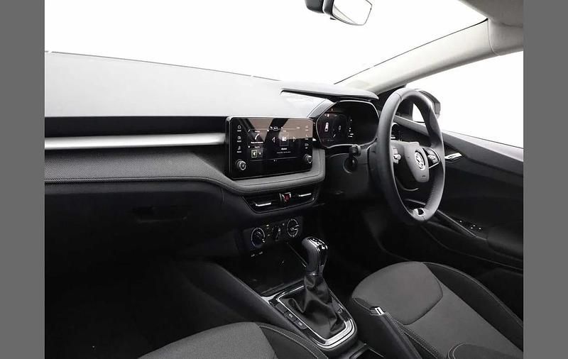 Used Skoda Fabia Colour Edition 113 HP (83 kW) 2024 White Hatchback