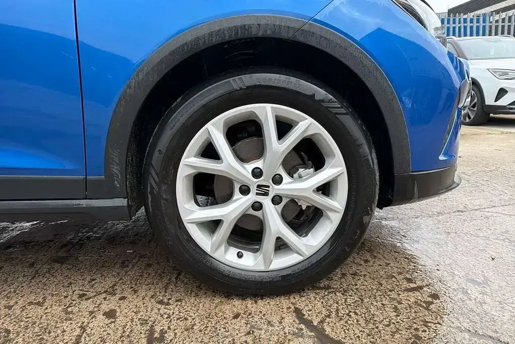New Seat Arona FR 113 HP (83 kW) 2026 Blue SUV