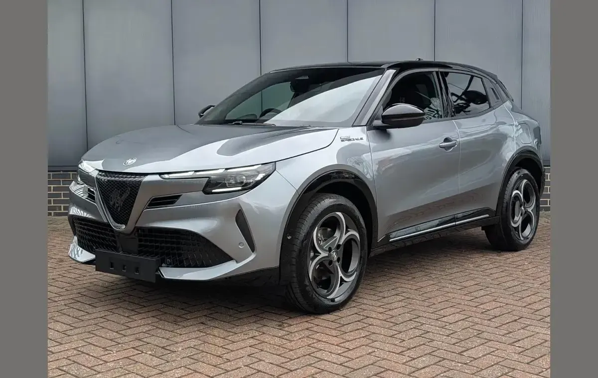 New Alfa Romeo Junior Edizione Speciale 143 HP (105 kW) 2025 Other SUV