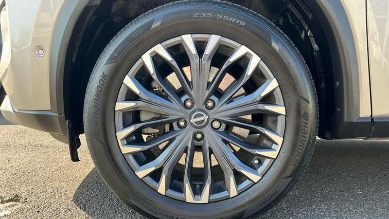 Used Nissan X-Trail Tekna 213 HP (156 kW) 2024 Silver SUV