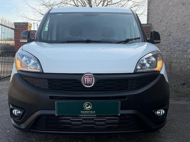 Used Fiat Doblò 2019 White MPV