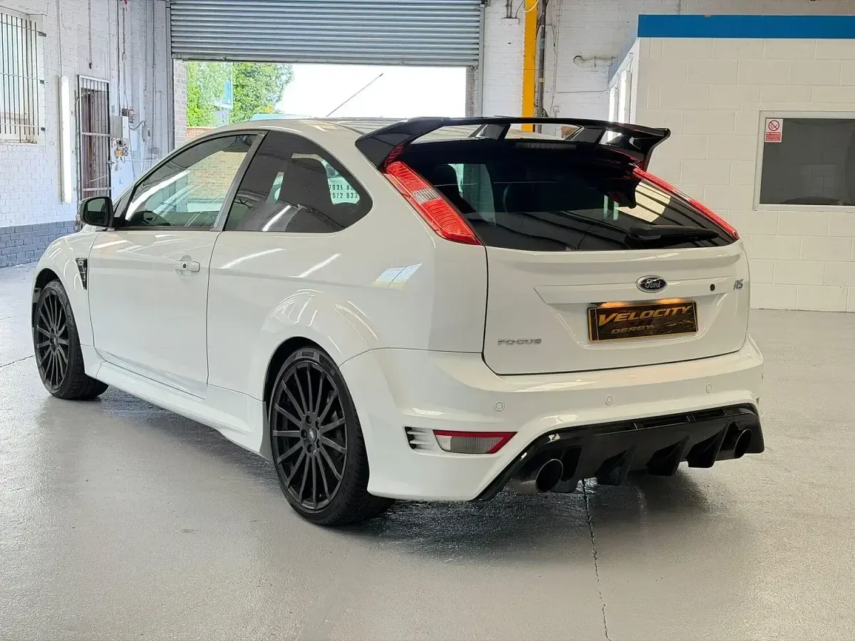 Used Ford Focus RS 2010 White Hatchback