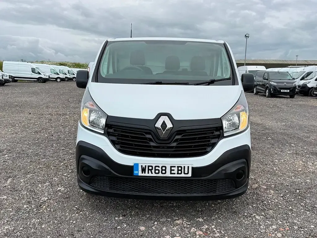 Used Renault Trafic Business 2018 White MPV