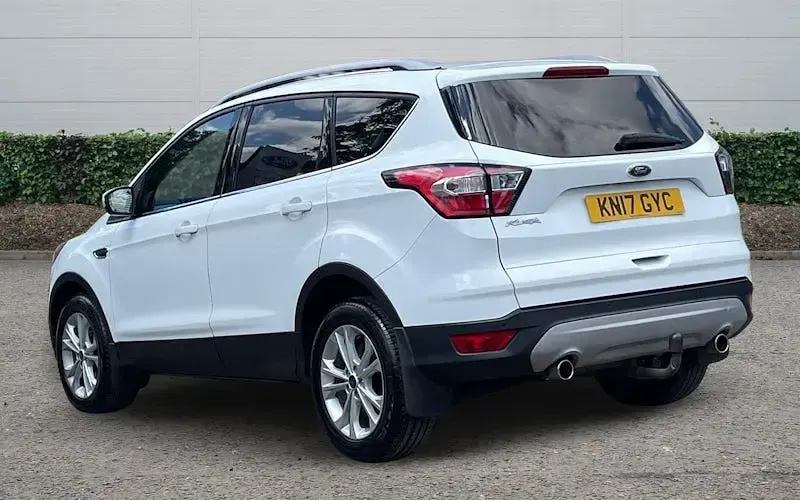 Used Ford Kuga Titanium 150 HP (110 kW) 2017 White SUV