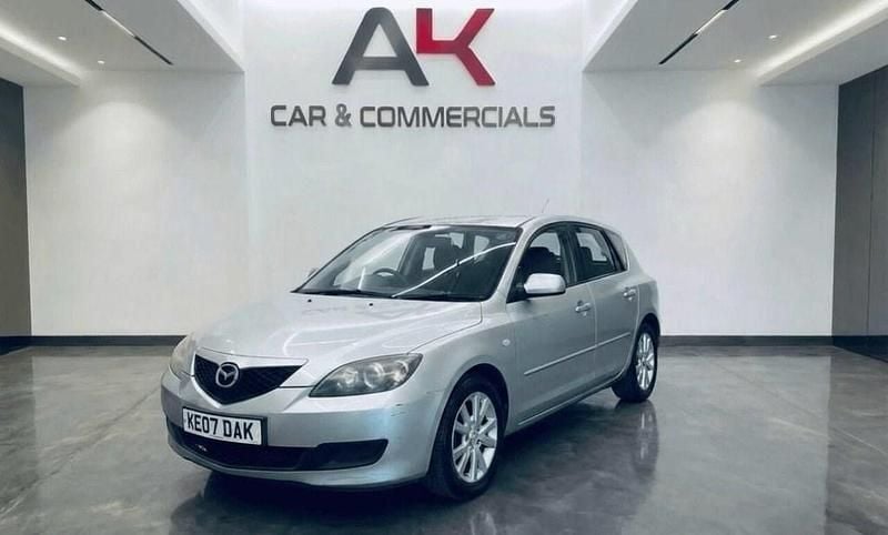 Begagnad Mazda 3 2007 Silver Halvkombi