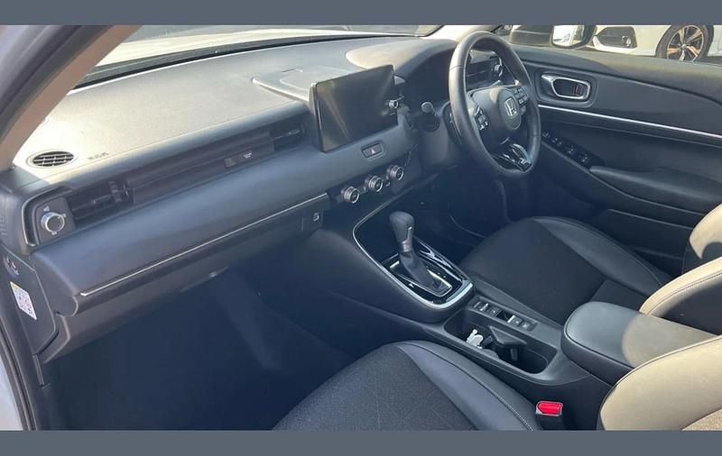 Used Honda HR-V Advance 128 HP (94 kW) 2022 White SUV