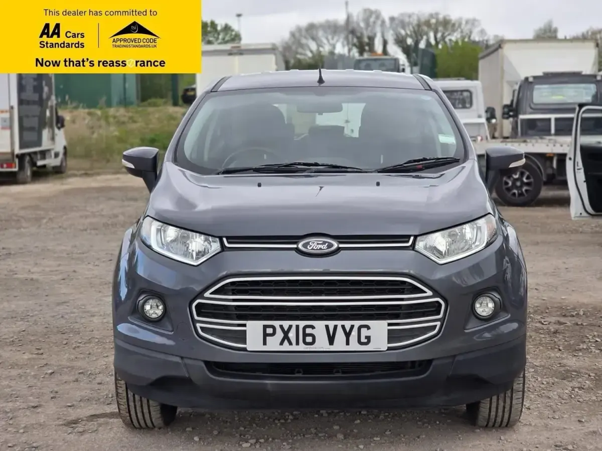 Usado Ford Ecosport Zetec 112 HP (82 kW) 2016 Cinzento SUV