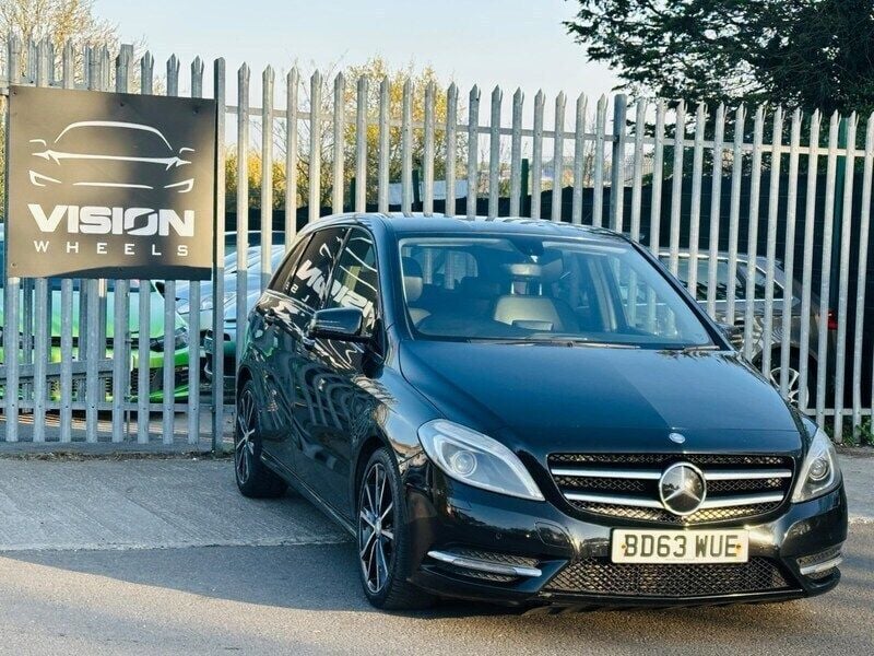 Black Used 2013 Mercedes B180 MPV | £4,245 (Fair price) - Image 1/4