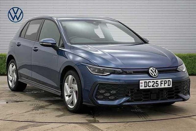 Second-hand VW Golf VIII GTE 272 CP (200 kW) 2025