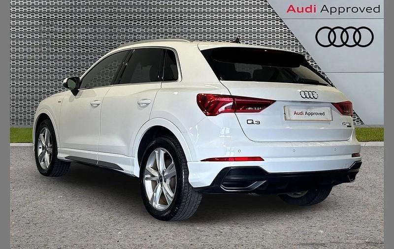 Używany Audi Q3 S-Line 187 KM (137 kW) 2022 Biały SUV