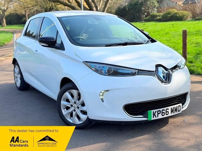 Used Renault Zoe Dynamique 2016 White Hatchback