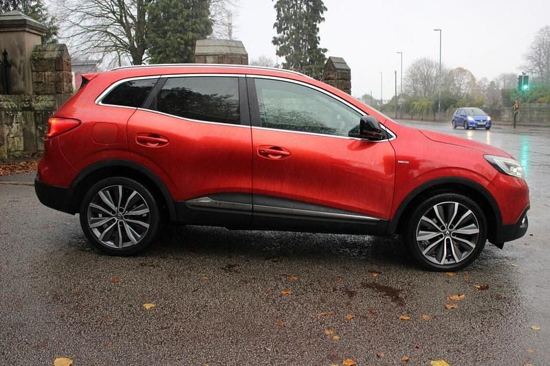 Used Renault Kadjar Signature 130 HP (95 kW) 2015 Red SUV