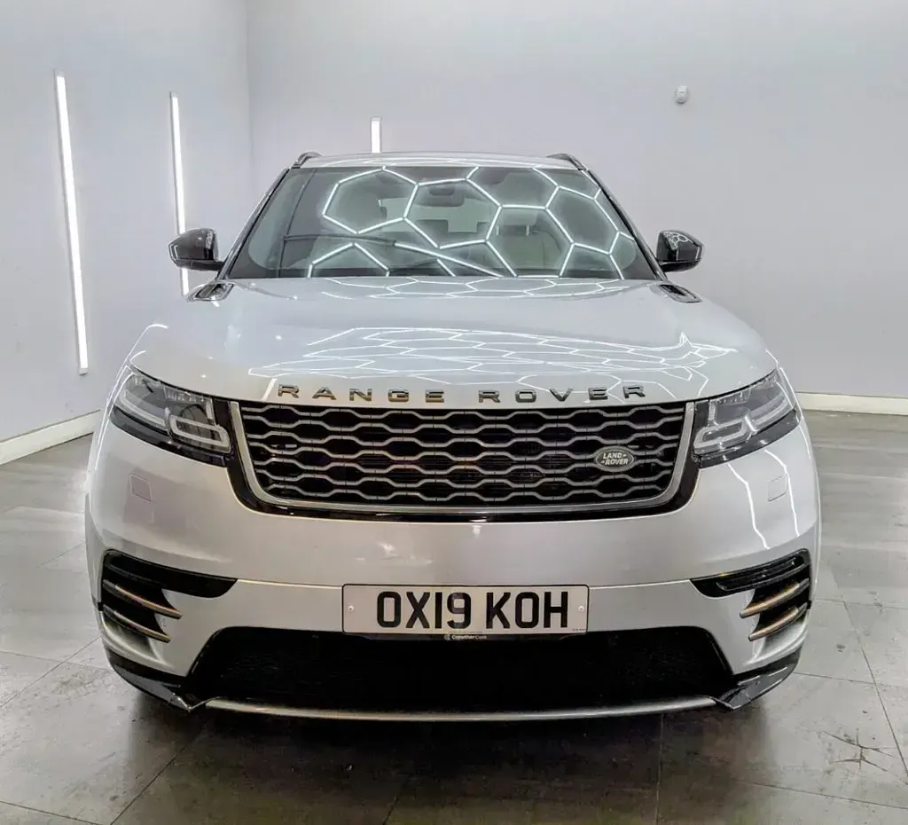Used Land Rover Range Rover Velar SE Dynamic 180 HP (132 kW) 2019 Silver SUV