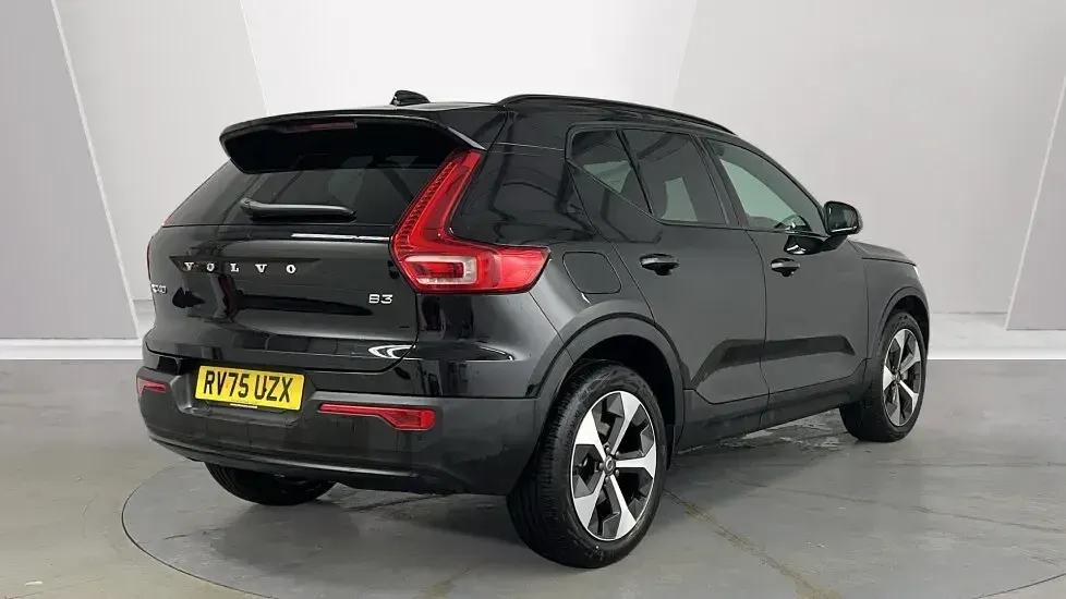Used Volvo XC40 Plus 161 HP (118 kW) 2025 Black SUV