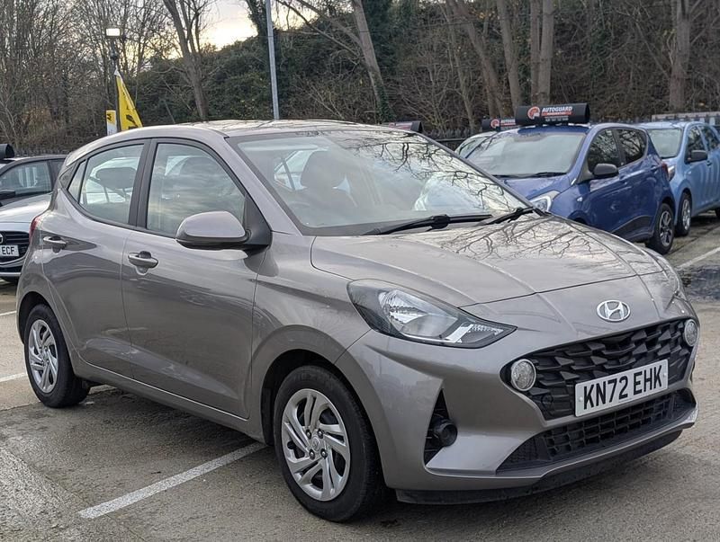 Used Hyundai i10 SE 67 HP (49 kW) 2022 Bronze Hatchback