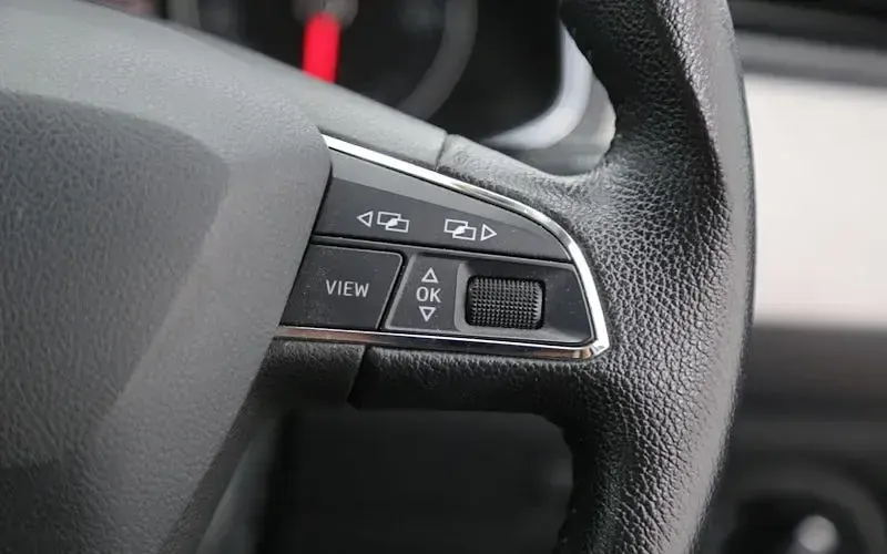 Used Seat Ibiza SE Technology 75 HP (55 kW) 2018 Blue Hatchback