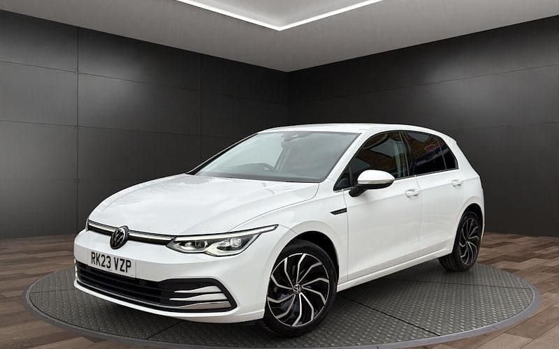 Used VW Golf VIII Edition 131 HP (96 kW) 2023 White Hatchback