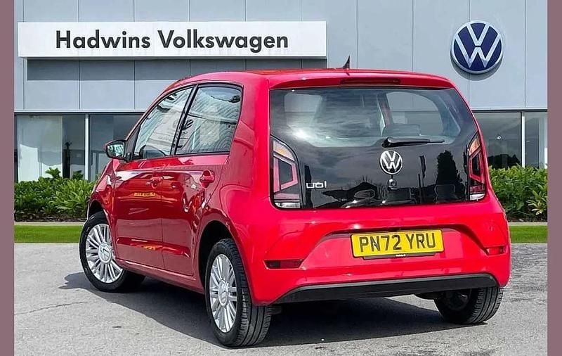 Usado VW up! 65 HP (47 kW) 2022 Vermelho Citadino