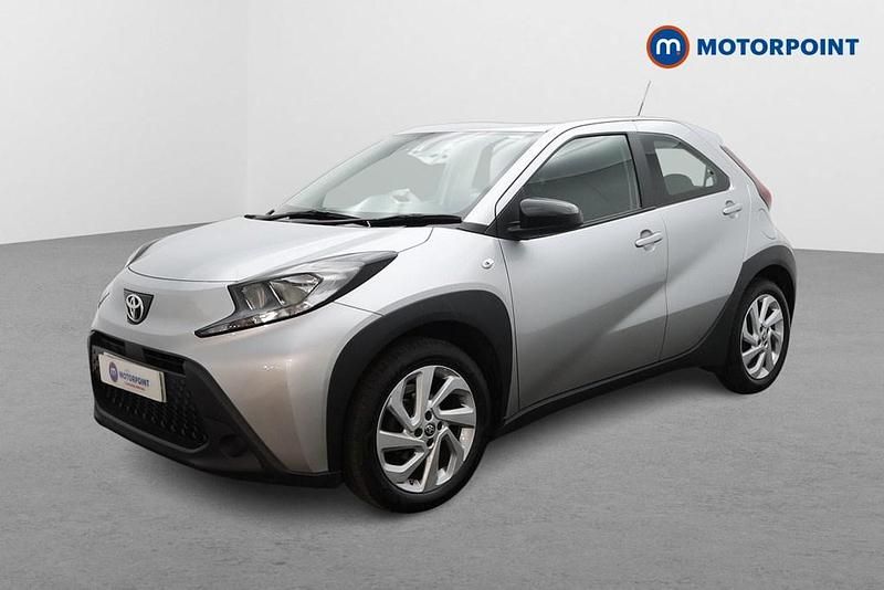 Used Toyota Aygo X PURE 2023 Silver SUV