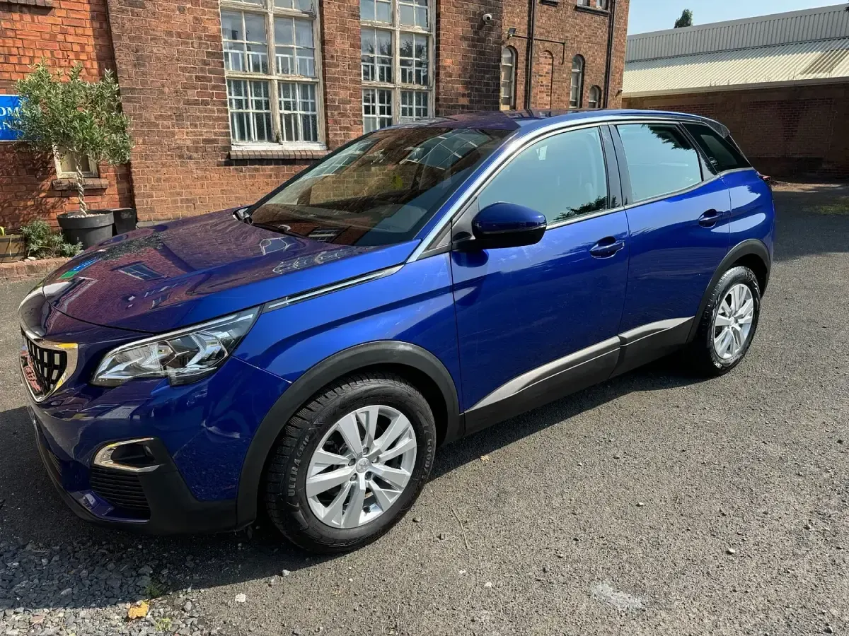 Used Peugeot 3008 2018 Blue Hatchback