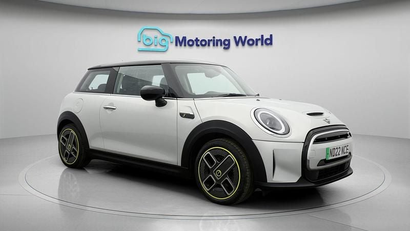 Used 2022 Mini Cooper SE Hatch Hatchback | £12,000 (Fair price) - Image 1/4