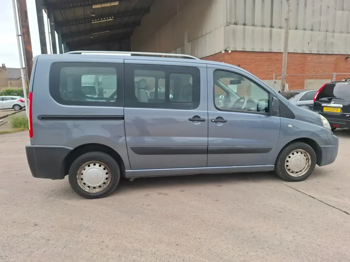 Used Peugeot TePee Comfort 2012 Grey MPV