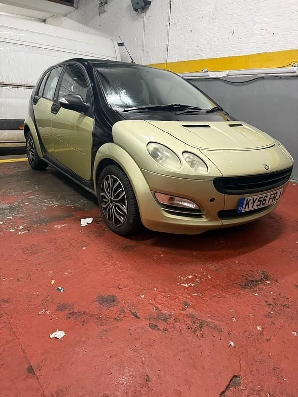 Used Smart ForFour Pulse 177 HP (130 kW) 2006 Black Hatchback