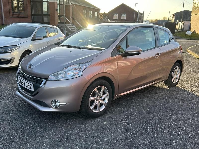Used Peugeot 208 Active 2014 Pink Hatchback