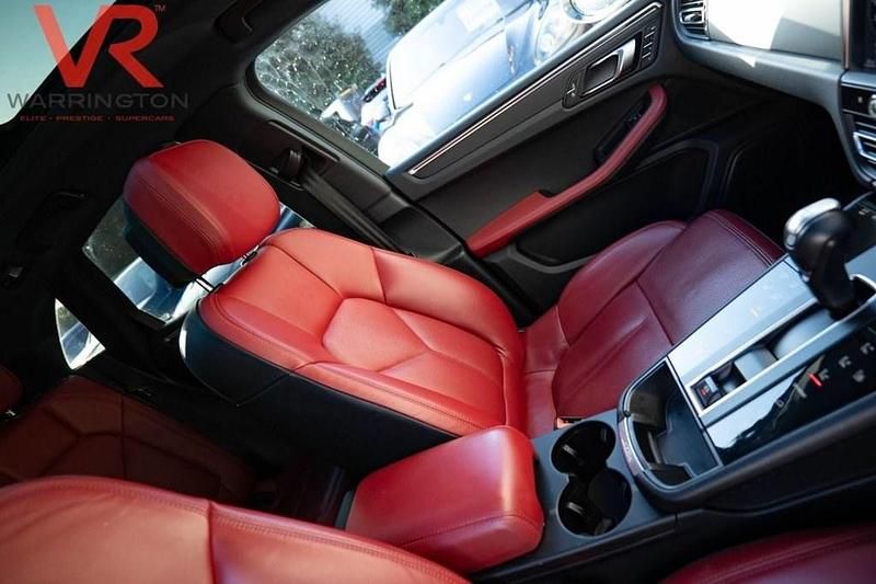 Used Porsche Macan 265 HP (194 kW) 2022 Grey SUV