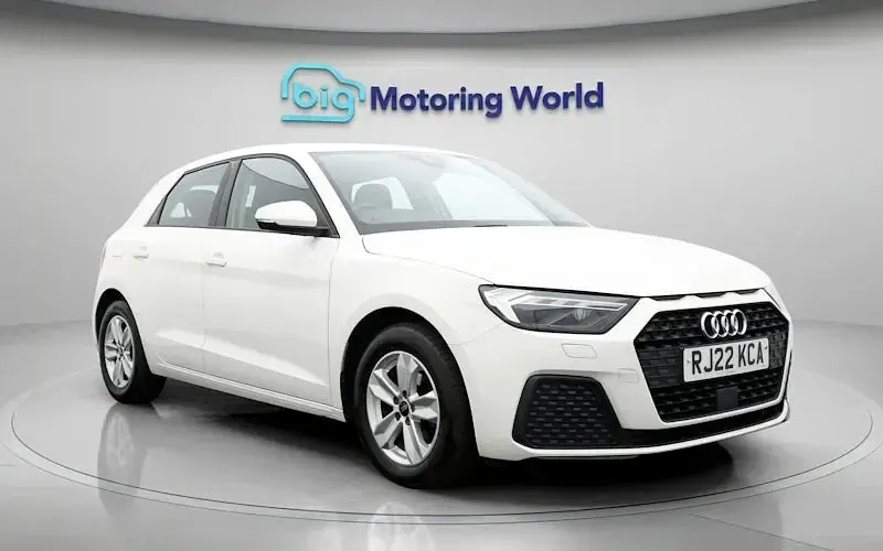 Used Audi A1 Sportback 95 HP (69 kW) 2022 White Hatchback