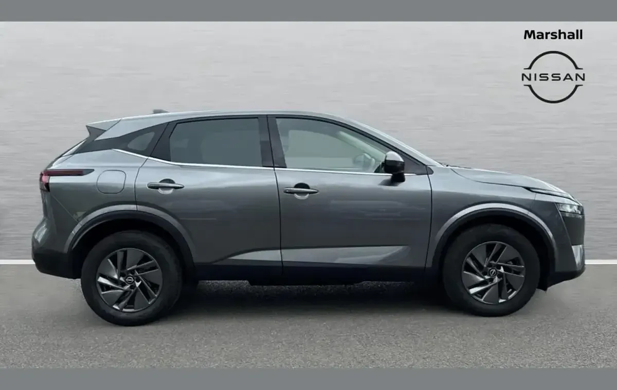 Used Nissan Qashqai Acenta Premium 155 HP (114 kW) 2024 Grey SUV