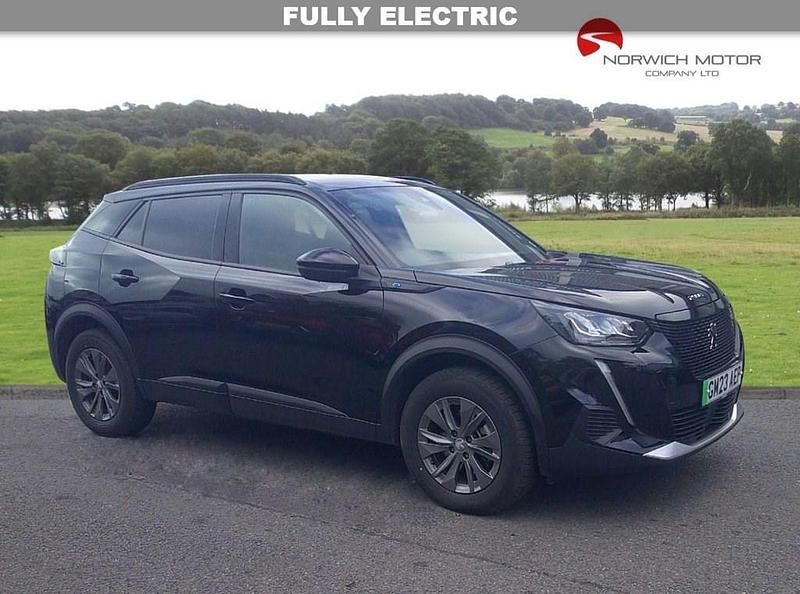 Used Peugeot e-2008 Active+ 100 kW (136 HP) 2023 Black SUV