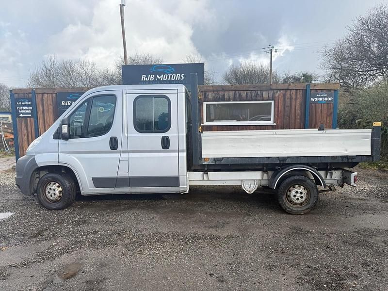 Usado Peugeot Boxer 130 HP (95 kW) 2014 Prateado Van