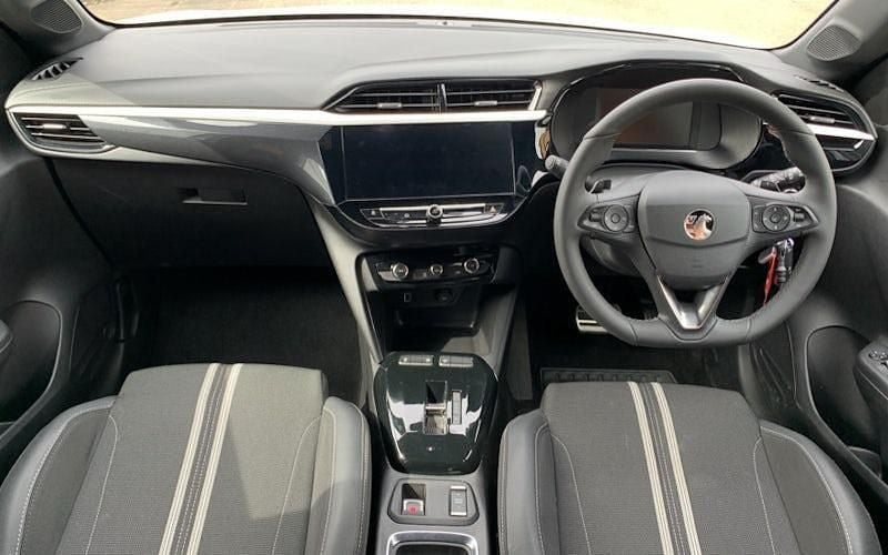 Used Vauxhall Corsa S 131 HP (96 kW) 2024 White Hatchback