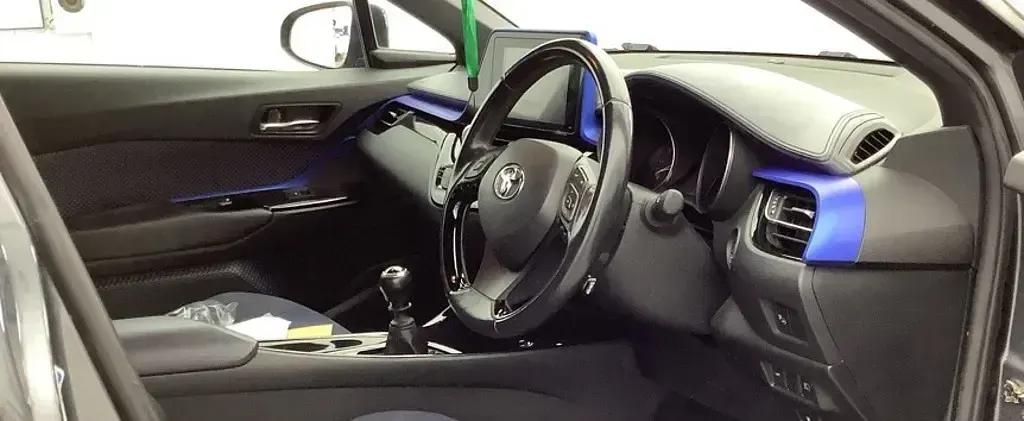 Used Toyota C-HR 116 HP (85 kW) 2017 Grey SUV