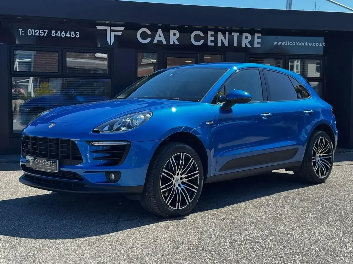 Used Porsche Macan 258 HP (189 kW) 2017 Blue SUV