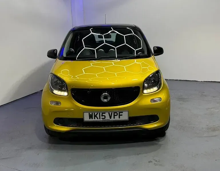 Used Smart ForFour Premium 71 HP (52 kW) 2015 Yellow Hatchback