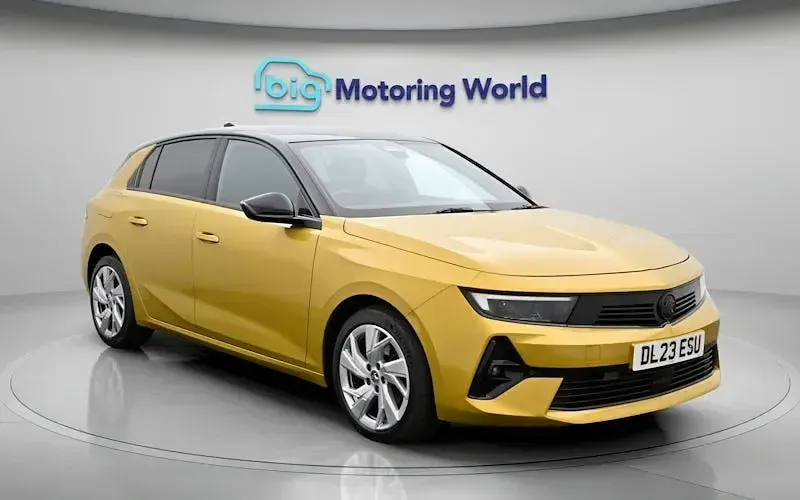 Begagnad Vauxhall Astra 131 HK (96 kW) 2026 Halvkombi