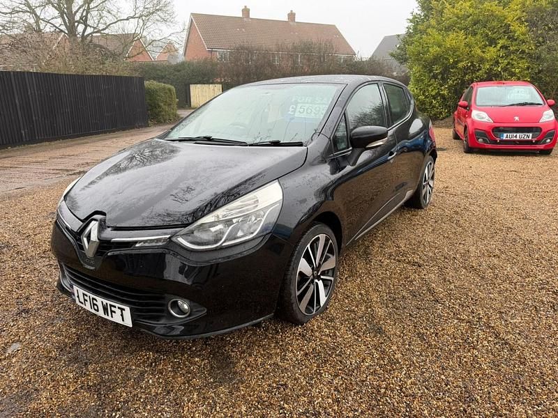 Used Renault Clio IV Play 2016 Black Hatchback