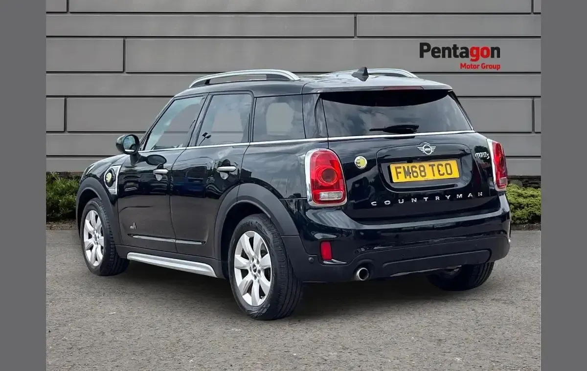 Used Mini Cooper S Countryman 221 HP (162 kW) 2018 Black SUV