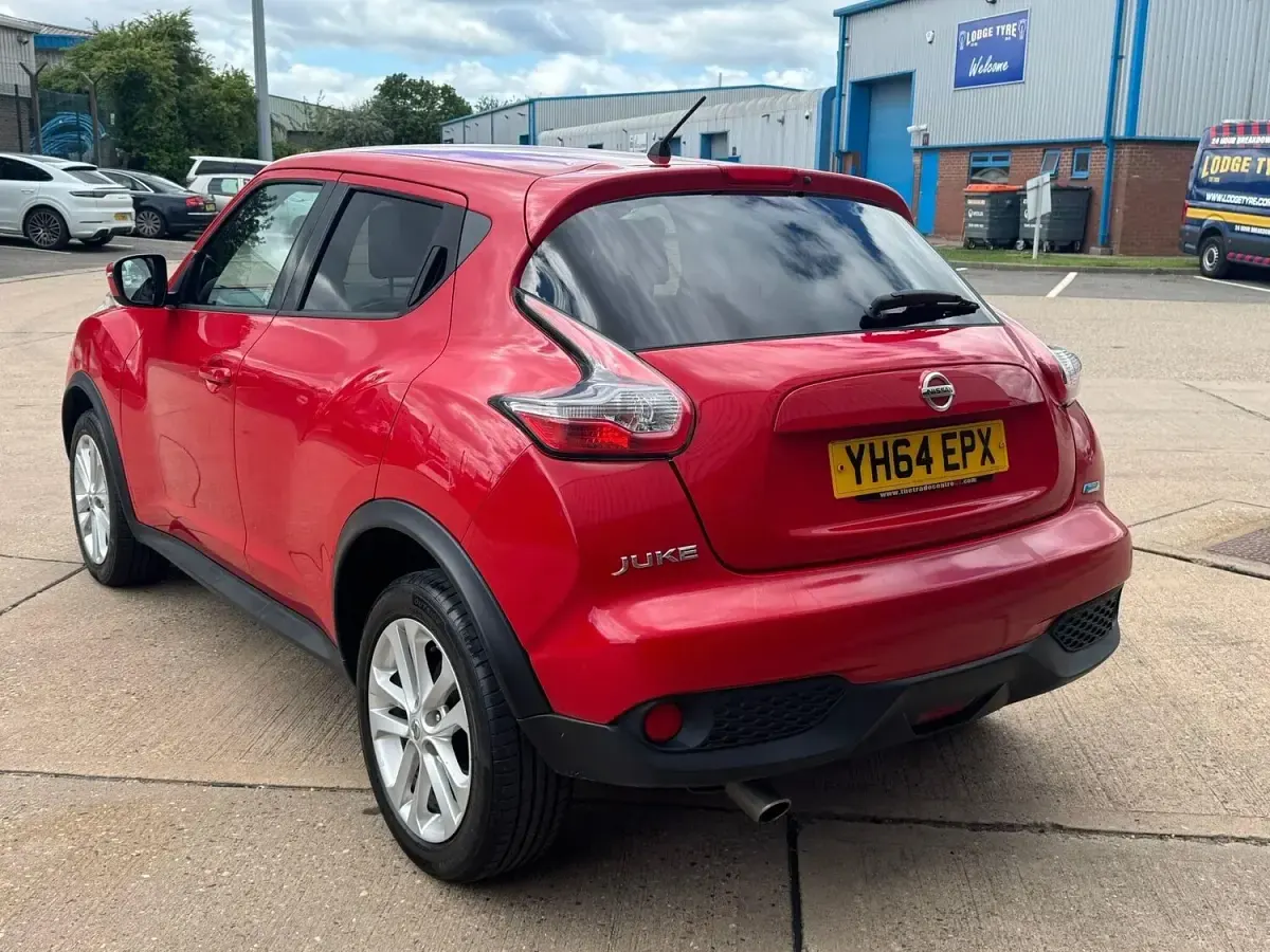 Used Nissan Juke Acenta 110 HP (80 kW) 2014 Red SUV