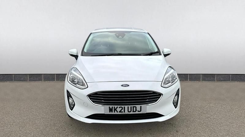 Used Ford Fiesta Titanium 125 HP (91 kW) 2021 White Hatchback