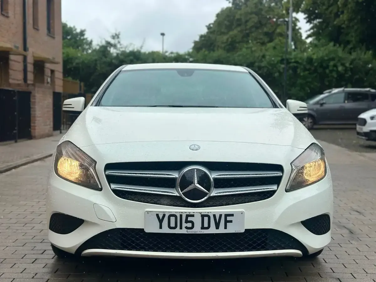 Used Mercedes A180 Sport Edition 2015 White Hatchback
