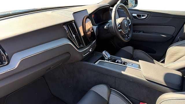 Used Volvo XC60 Plus 345 HP (253 kW) 2026 SUV